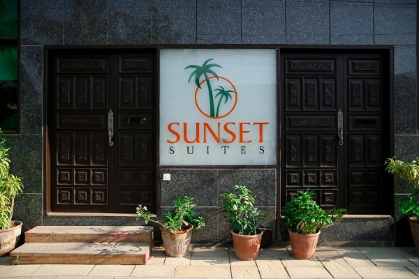 Sunset Suites image 1